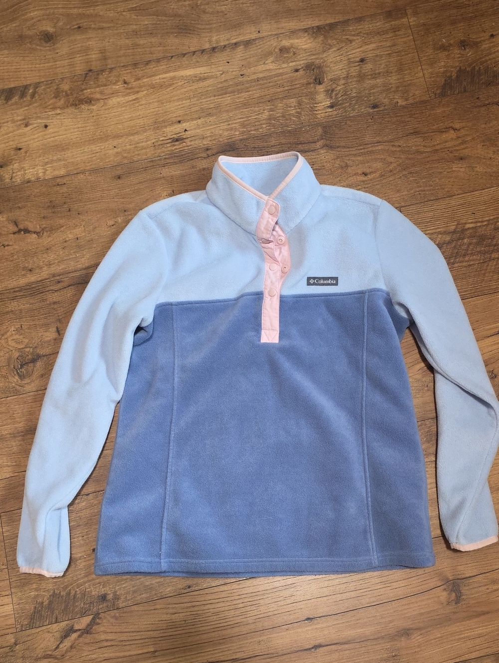 Columbia Women's Two-Tone Light Blue & Periwinkle Fleece Pullover with Pink Trim
